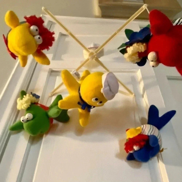 Vintage 1990s Pansy Ellen Musical Revolving Crib Mobile Fish Plush Works Brahms - Picture 3 of 12